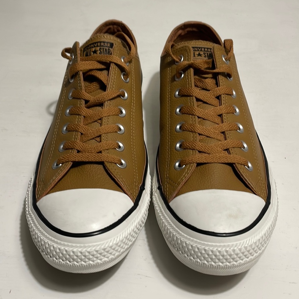 CONVERSE CHUCK TAYLOR ALL STAR LEATHER LOW TOP UNISEX BURNT/CARAMEL SNEAKERS